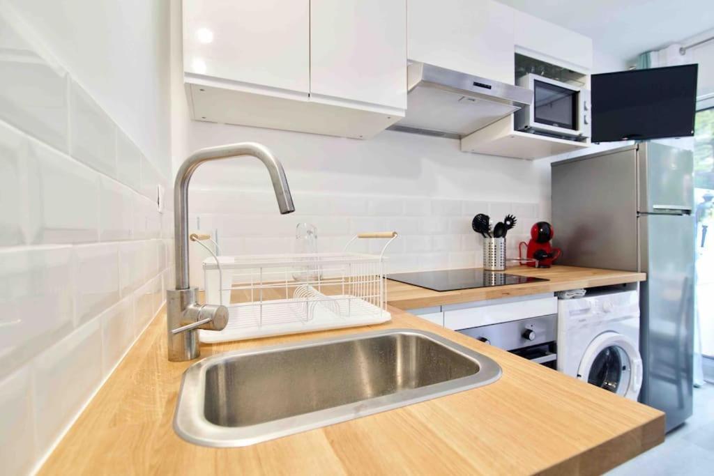 Le Dyonisos Et Piscine Apartment La Seyne-sur-Mer Luaran gambar