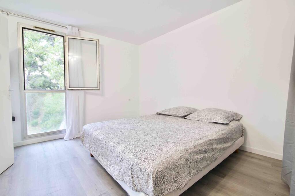 Le Dyonisos Et Piscine Apartment La Seyne-sur-Mer Luaran gambar