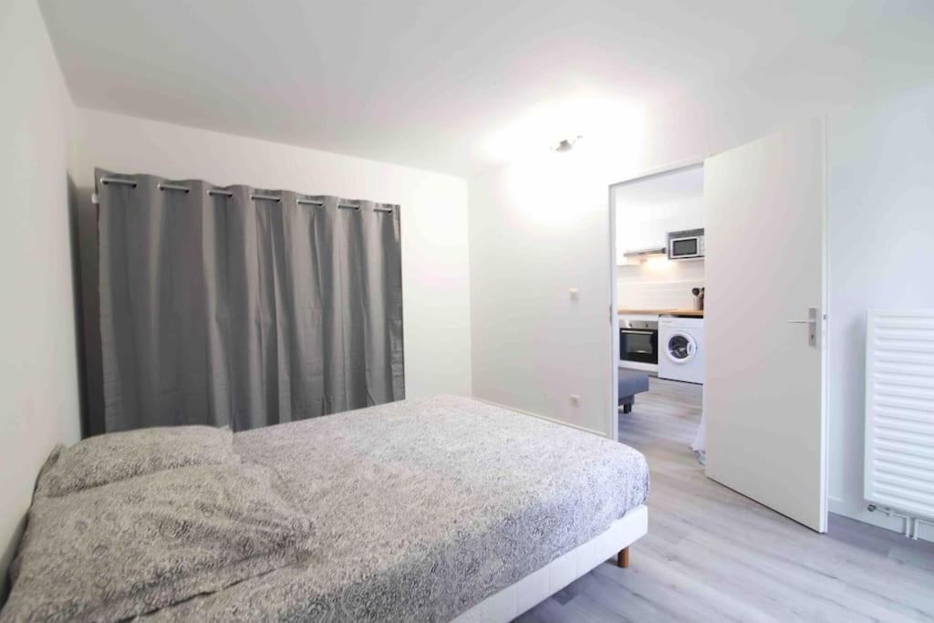 Le Dyonisos Et Piscine Apartment La Seyne-sur-Mer Luaran gambar